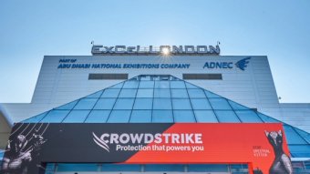Crowdstrike employees network with an Infosecurity Europe attendee